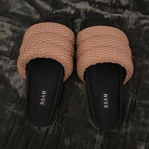 ROAM sandals